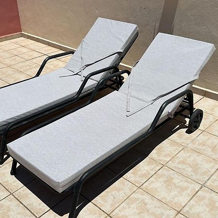 33 Pleasures Del Duque Apartment 阿德耶 外观 照片