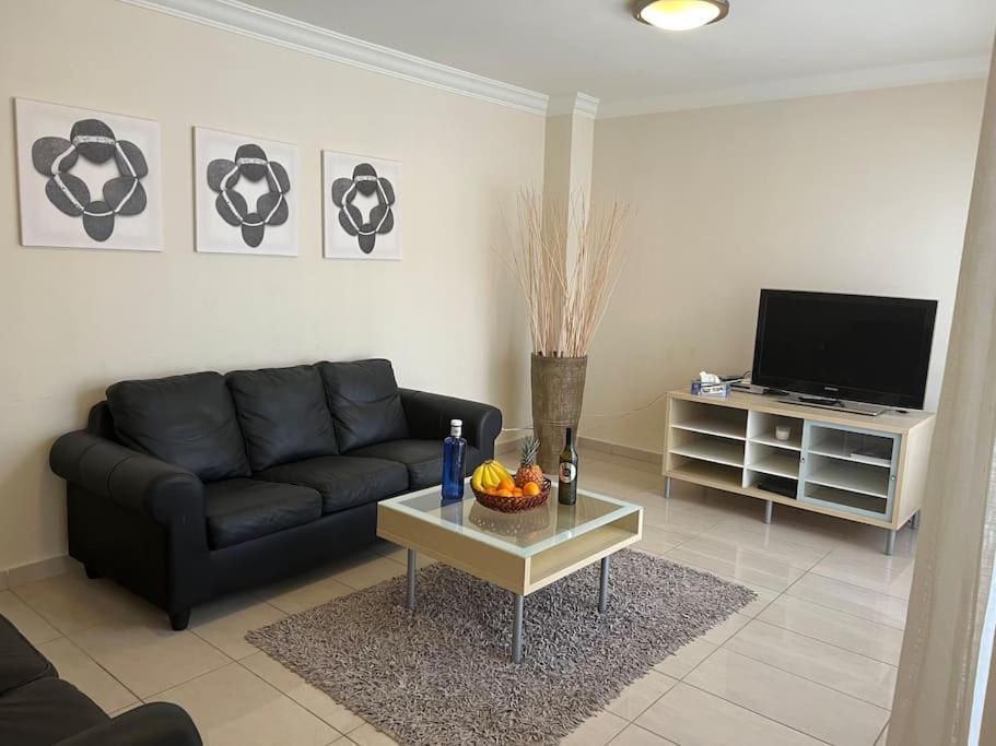 33 Pleasures Del Duque Apartment 阿德耶 外观 照片