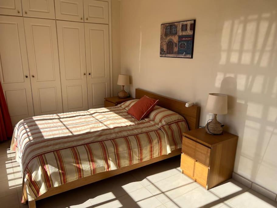 33 Pleasures Del Duque Apartment 阿德耶 外观 照片