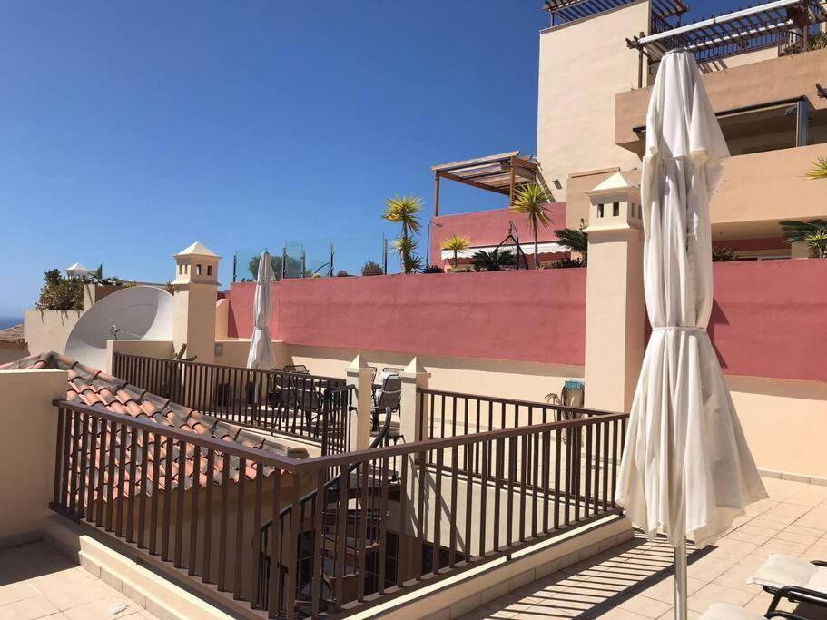 33 Pleasures Del Duque Apartment 阿德耶 外观 照片