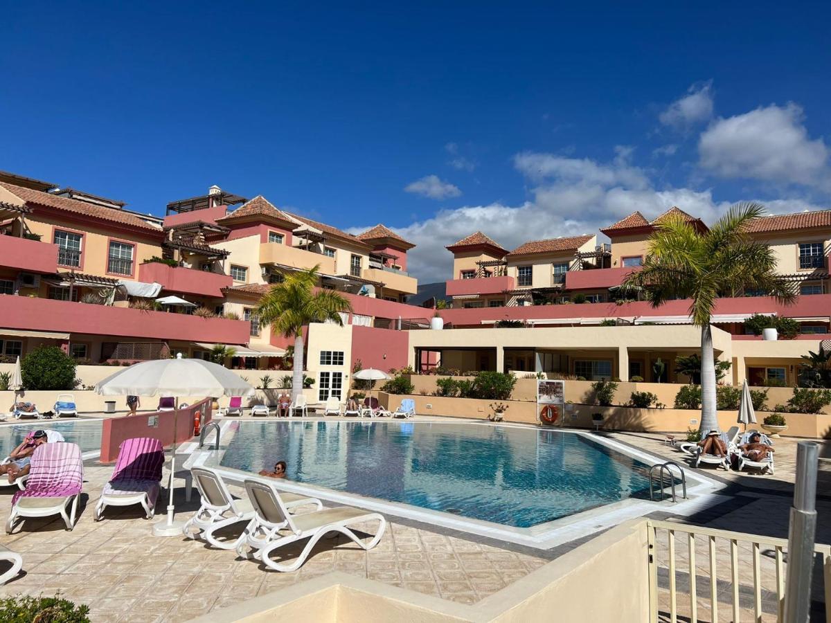 33 Pleasures Del Duque Apartment 阿德耶 外观 照片