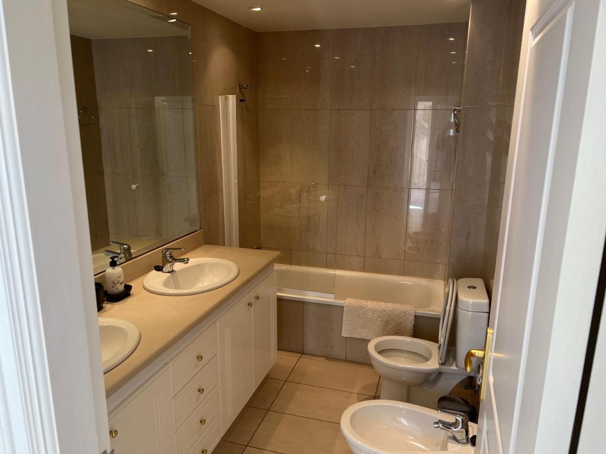 33 Pleasures Del Duque Apartment 阿德耶 外观 照片
